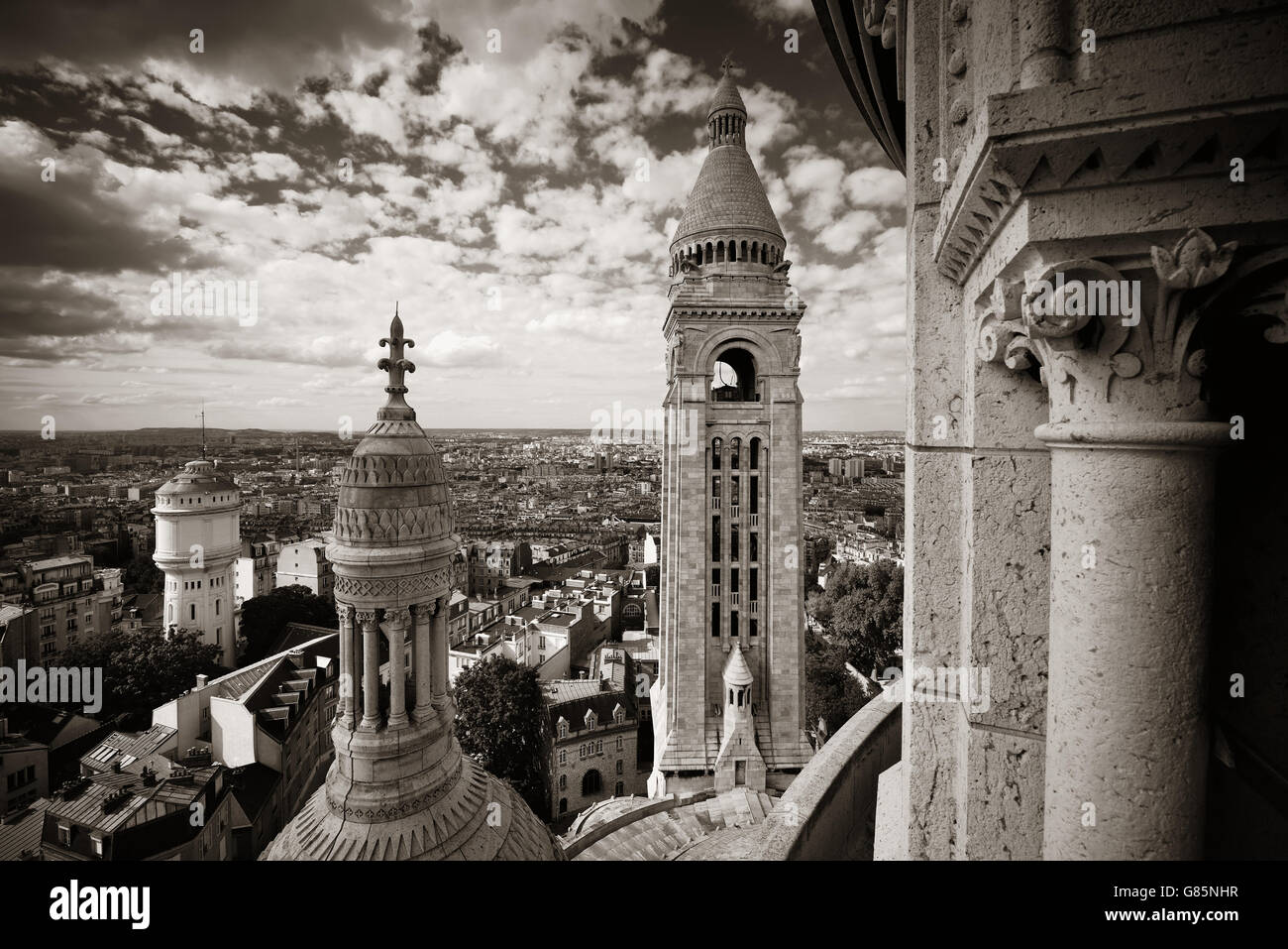 Blick von oben auf Sacre Coeur Kathedrale in Paris, Frankreich. Stockfoto