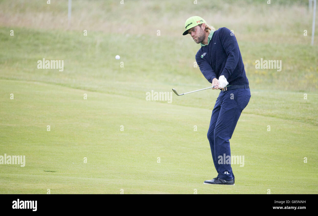 Der Schwede Johan Carlsson spielt am zweiten Tag der Scottish Open im Gullane Golf Club, East Lothian, seinen Weg zum 13.. DRÜCKEN SIE VERBANDSFOTO. Bilddatum: Freitag, 10. Juli 2015. Siehe PA Geschichte GOLF Gullane. Der Bildnachweis sollte lauten: Kenny Smith/PA Wire. EINSCHRÄNKUNGEN: Keine kommerzielle Nutzung. Keine falsche kommerzielle Vereinigung. Keine Videoemulation. Keine Bildbearbeitung. Stockfoto