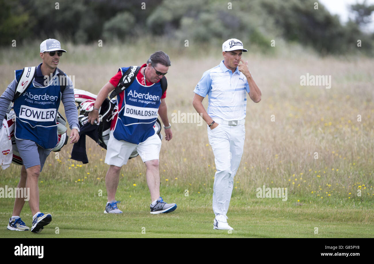 Der US-Amerikaner Rickie Fowler macht sich am zweiten Tag der Scottish Open im Gullane Golf Club, East Lothian, auf den 9. Fairway. DRÜCKEN SIE VERBANDSFOTO. Bilddatum: Freitag, 10. Juli 2015. Siehe PA Geschichte GOLF Gullane. Der Bildnachweis sollte lauten: Kenny Smith/PA Wire. EINSCHRÄNKUNGEN: Nur für redaktionelle Zwecke. Keine kommerzielle Nutzung. Keine falsche kommerzielle Vereinigung. Keine Videoemulation. Keine Bildbearbeitung. Stockfoto