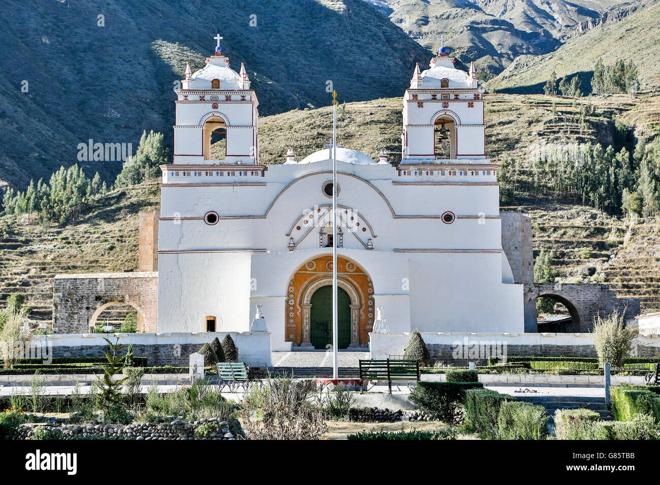 Die Kirche San Francisco, Lari, Colca Canyon, Arequipa, Peru Stockfoto