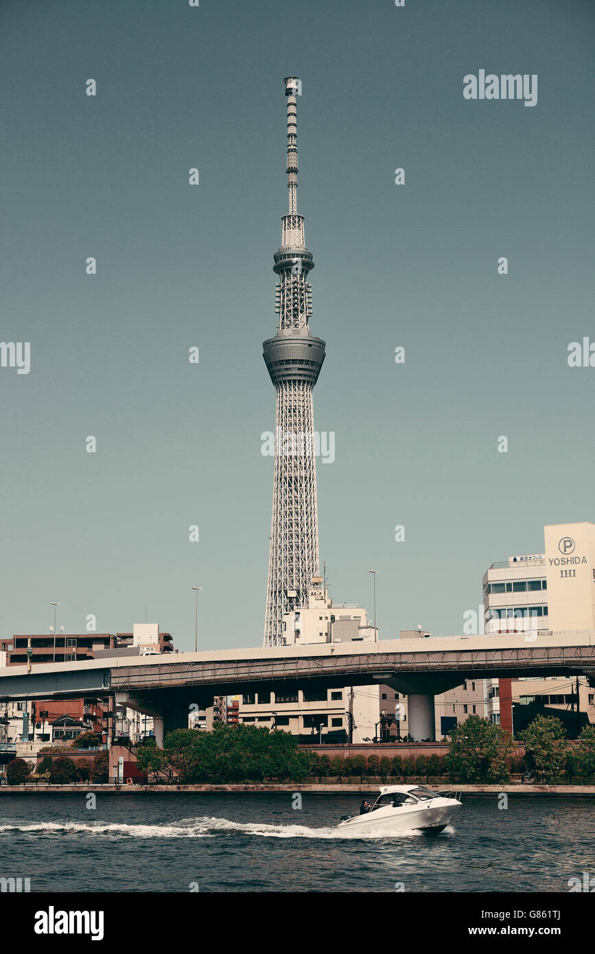 Was Ist Ein Ballungsraum TOKYO, JAPAN - Mai 15: Skytree als das Wahrzeichen der Stadt am 15. Mai