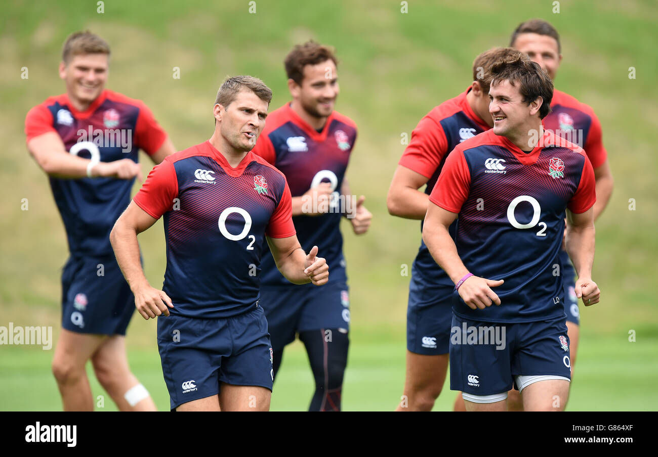 Richard Wigglesowrth und Lee Dickson (rechts) während eines Trainings im Pennyhill Park, Bagshot. Stockfoto