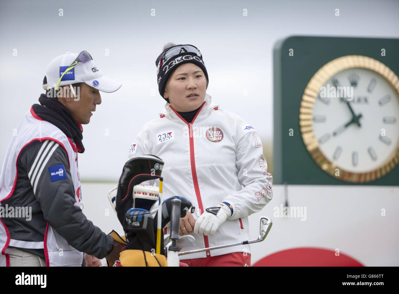 Am zweiten Tag der Ricoh Women's British Open im Trump Turnberry Resort, South Ayrshire, spielt die japanische Misuzu Marita ihren Abschlag auf das 6. Loch. DRÜCKEN SIE VERBANDSFOTO. Bilddatum: Freitag, 31. Juli 2015. Siehe PA Geschichte GOLF Frauen. Der Bildnachweis sollte lauten: Kenny Smith/PA Wire. EINSCHRÄNKUNGEN: Keine kommerzielle Nutzung. Keine falsche kommerzielle Vereinigung. Keine Videoemulation. Keine Bildbearbeitung. Stockfoto