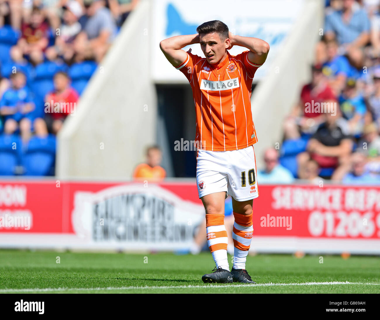 Blackpool's Jack Redshaw reagiert auf eine verpasste Chance während des Sky Bet League One Spiels im Weston Homes Community Stadium, Colchester. Stockfoto