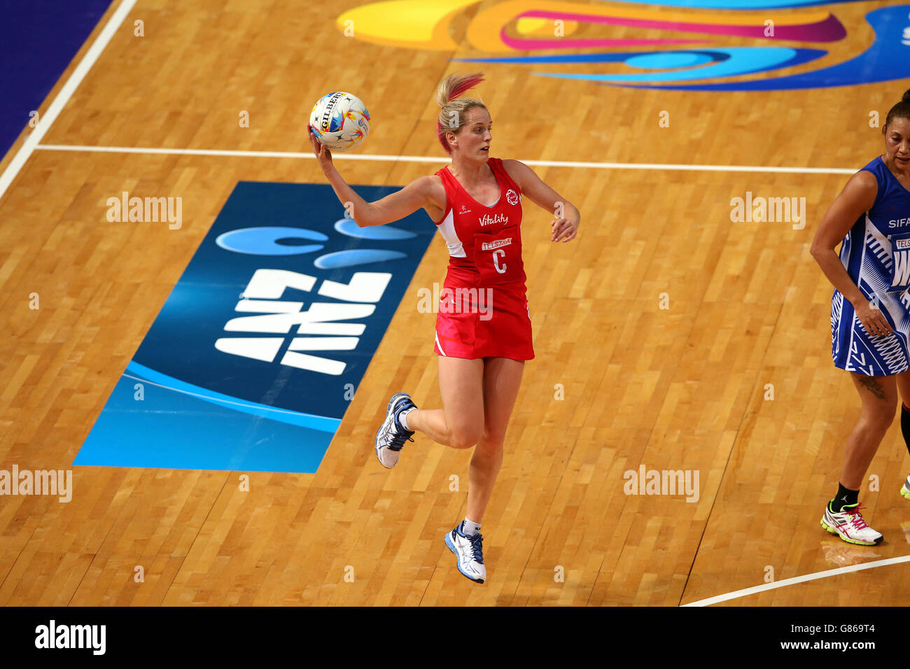 Die Engländerin Sara Bayman während des 2015 Netball World Cup, Pool B Spiels in der Allphones Arena, Sydney. Stockfoto