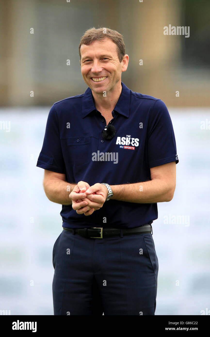 Cricket - Vierter Investec Ashes Test - England gegen Australien - Tag zwei - Trent Bridge. Sky Sports Cricket-Moderator Mike Atherton Stockfoto