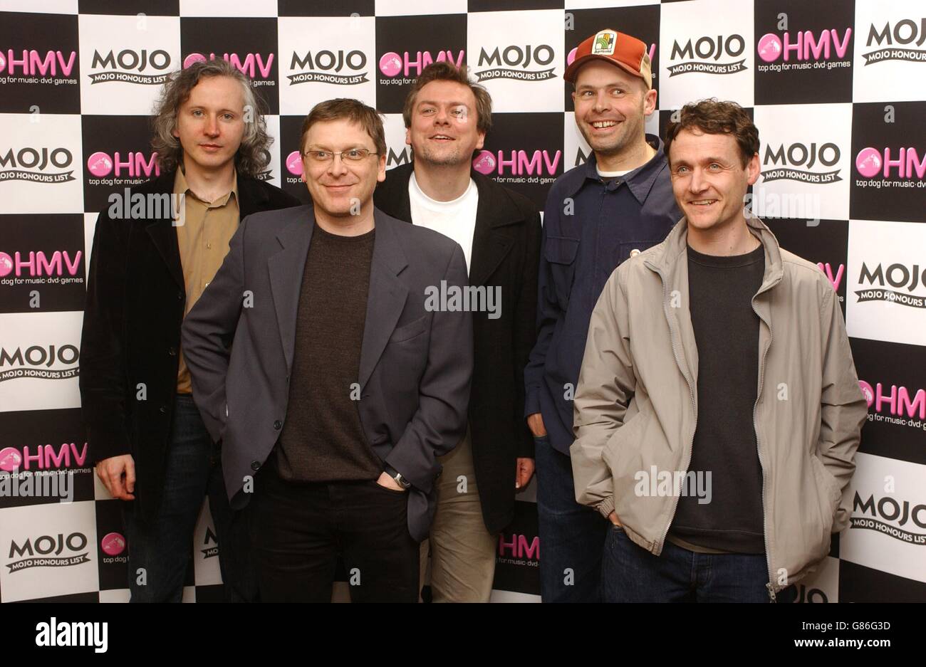 Mojo Honors List Launch Party - HMV Oxford Street. Teenage Fan Club Pose für Fotos. Stockfoto