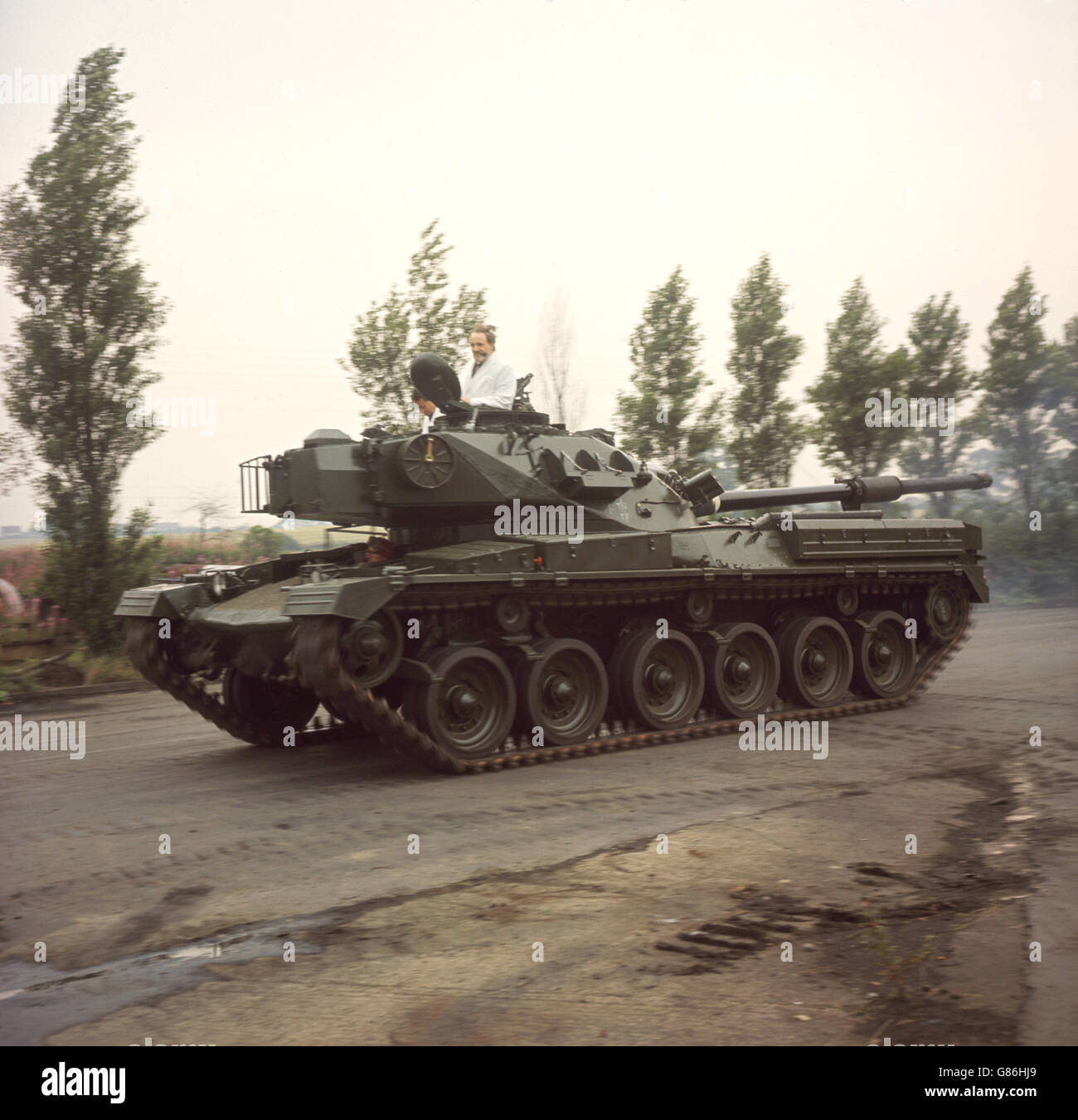 Chieftain, der neueste Panzer der britischen Armee, der 50 Tonnen wiegt und eine 120-mm-Kanone als Hauptbewaffnung hat. Stockfoto