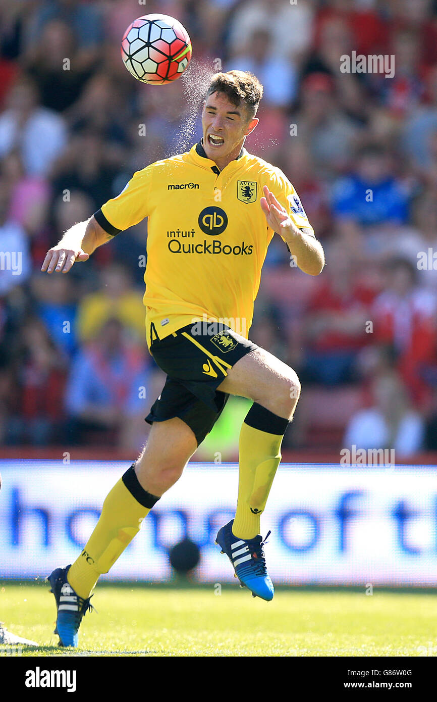 Fußball - Barclays Premier League - Bournemouth gegen Aston Villa - Vitality Stadium. Ciaran Clark, Aston Villa Stockfoto