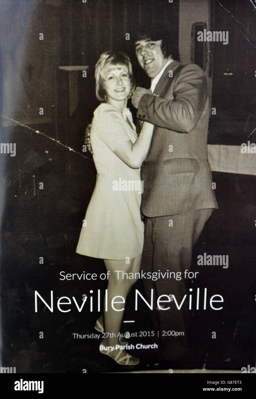 Die Vorderseite des Ordens für die Beerdigung von Neville Neville in der Bury Parish Church im Großraum Manchester, der nach einem Herzinfarkt starb. Stockfoto
