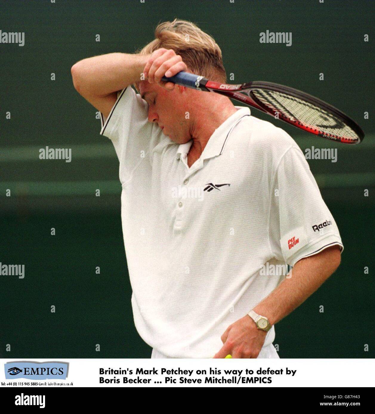 Tennis - Wimbledon Championships - Mark Petchey V Boris Becker Stockfoto