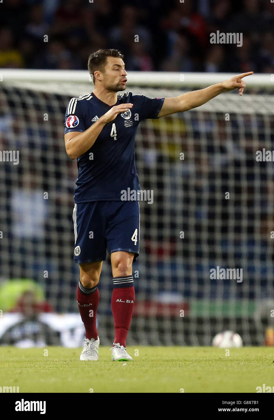 Schottlands Russell Martin während des UEFA-Europameisterschafts-Qualifikationsspiel im Hampden Park, Glasgow. DRÜCKEN Sie VERBANDSFOTO. Bilddatum: Montag, 7. September 2015. Siehe PA Geschichte FUSSBALL Schottland. Bildnachweis sollte lauten: Danny Lawson/PA Wire. EINSCHRÄNKUNGEN: Nutzung unterliegt Einschränkungen. . Kommerzielle Nutzung nur mit vorheriger schriftlicher Zustimmung der Scottish FA. Weitere Informationen erhalten Sie unter +44 (0)1158 447447. Stockfoto