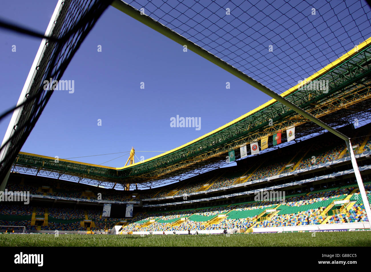 Fußball - UEFA Cup - Finale - Sporting Lisbon / CSKA Moskau - Jose de Alvalades Stadium. Stadion