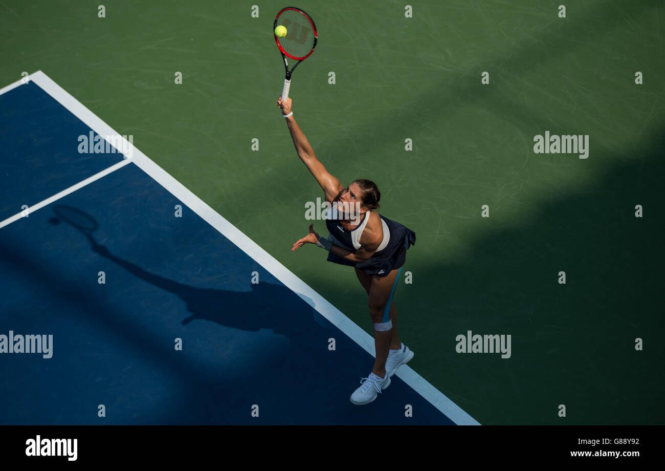 S-Einzel-Match gegen Caroline Garcia am zweiten Tag der US Open bei den US Open im Billie Jean King National Tennis Center am 1. September 2015 in New York, USA. Stockfoto