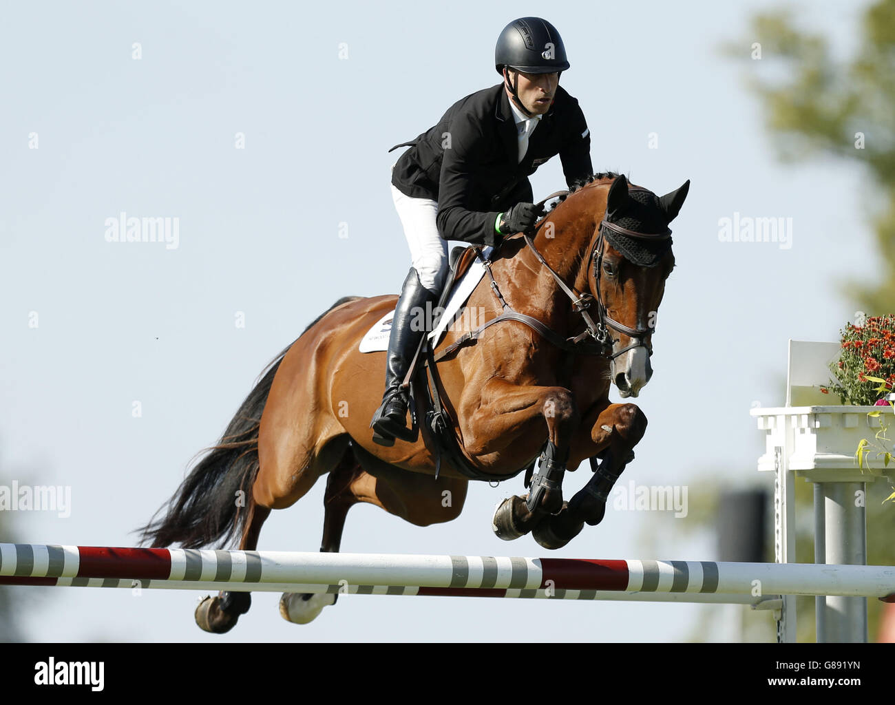 Reiten - 2015 Land Rover Burghley Horse Trials - Tag Vier - Burghley House. Tim Price reitet auf Ringwood Sky Boy am vierten Tag der 2015 Land Rover Burghley Horse Testfahrten in Burghley Hourse, Burghley. Stockfoto