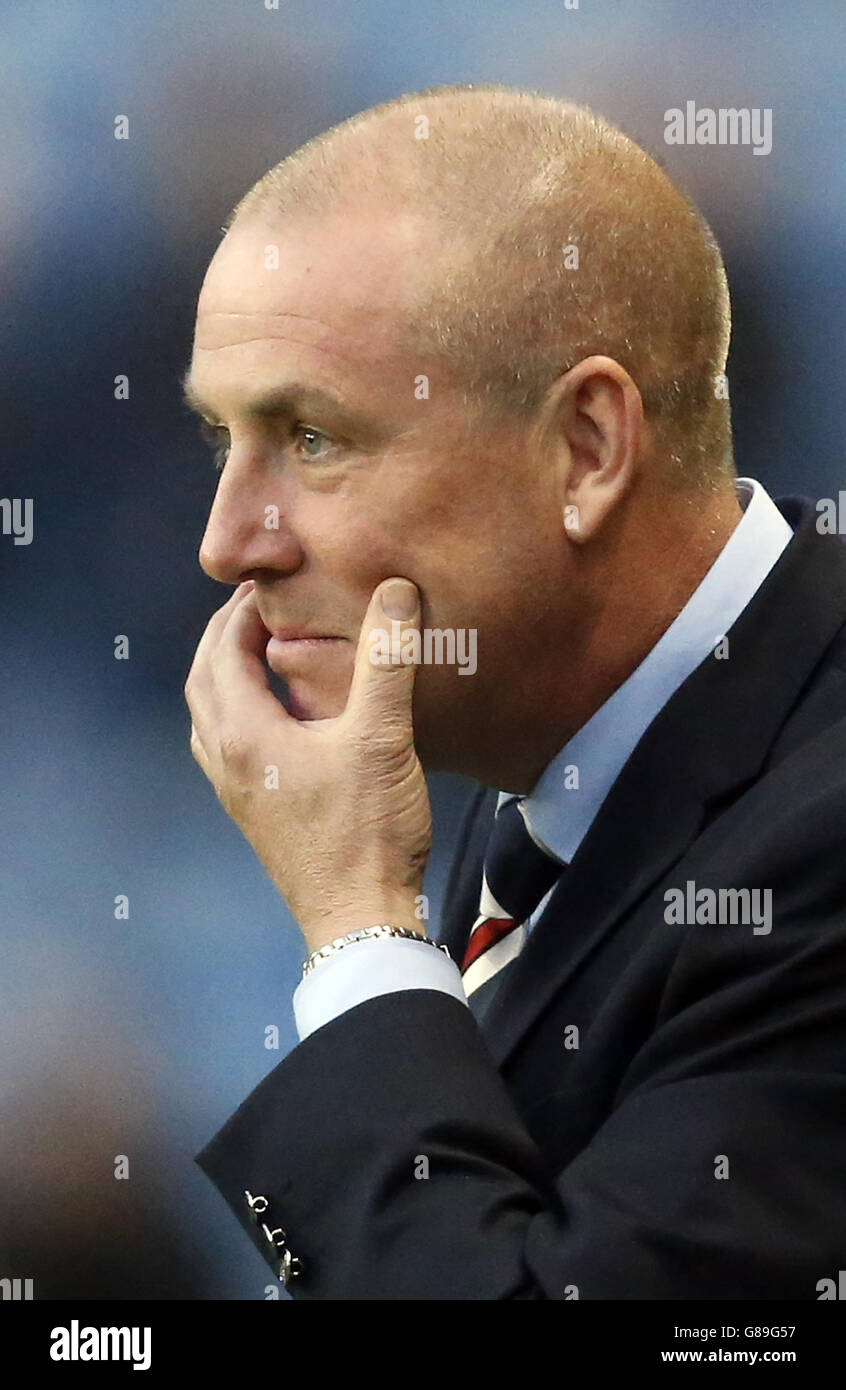 Rangers-Manager Mark Warburton während der dritten Runde des Scottish Communities League Cup in Ibrox, Glasgow. Stockfoto