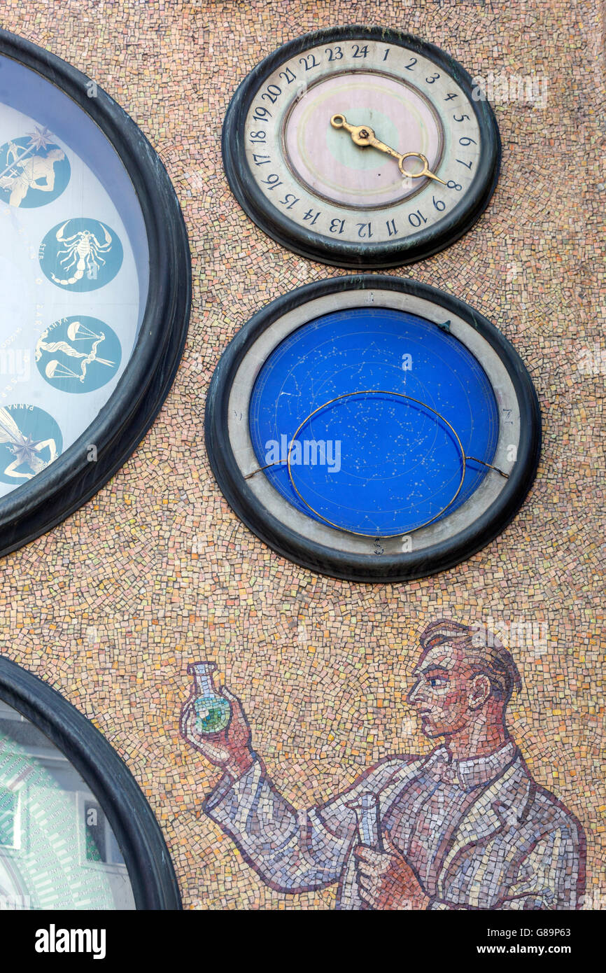 Die astronomische Uhr. Zifferblätter und Indikatoren. Olomouc, Süd-Mähren, Tschechische Republik, Europa Stockfoto