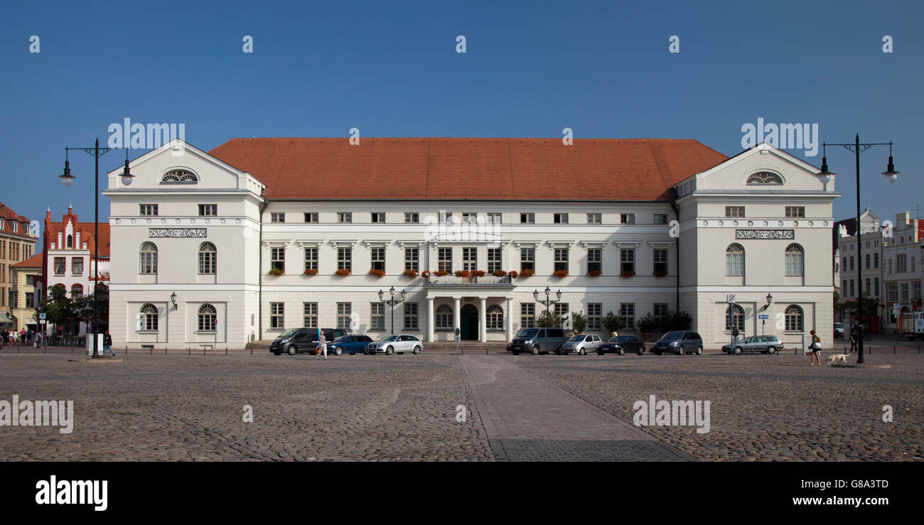 Rathaus auf dem Markt, Wismar, Mecklenburg-Vorpommern, PublicGround Stockfoto