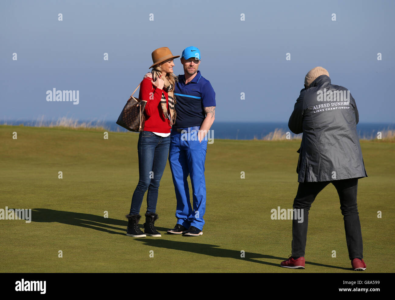 Ronan Keating und Frau Storm am zweiten Tag der Alfred Dunhill Links Championship in Kingsbarns, Fife. Stockfoto