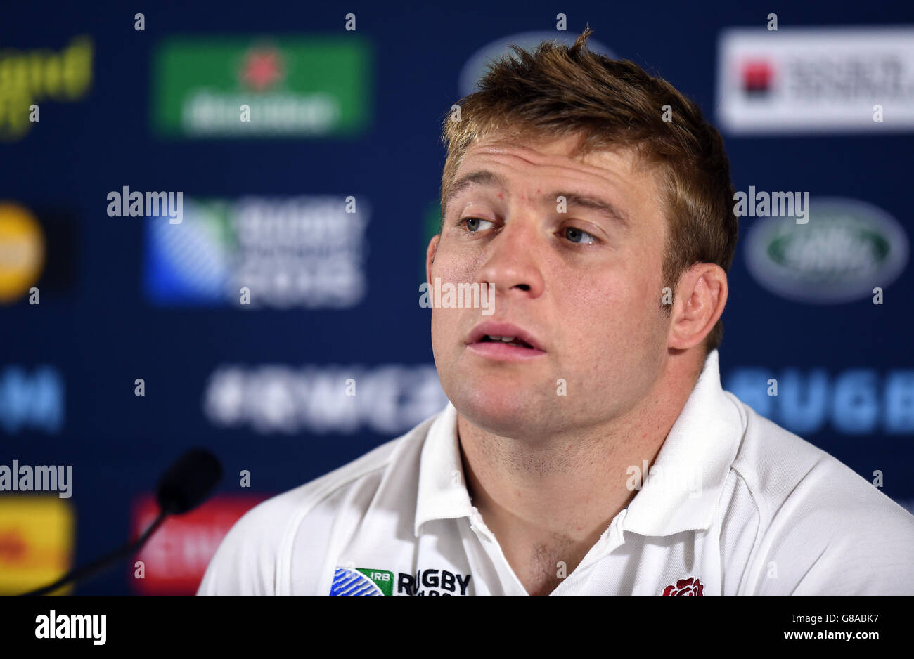 Rugby Union - Weltmeisterschaft 2015 - Pool A - England gegen Wales - England Pressekonferenz - Pennyhill Park. Englands Tom Youngs während einer Pressekonferenz im Pennyhill Park, Bagshot. Stockfoto