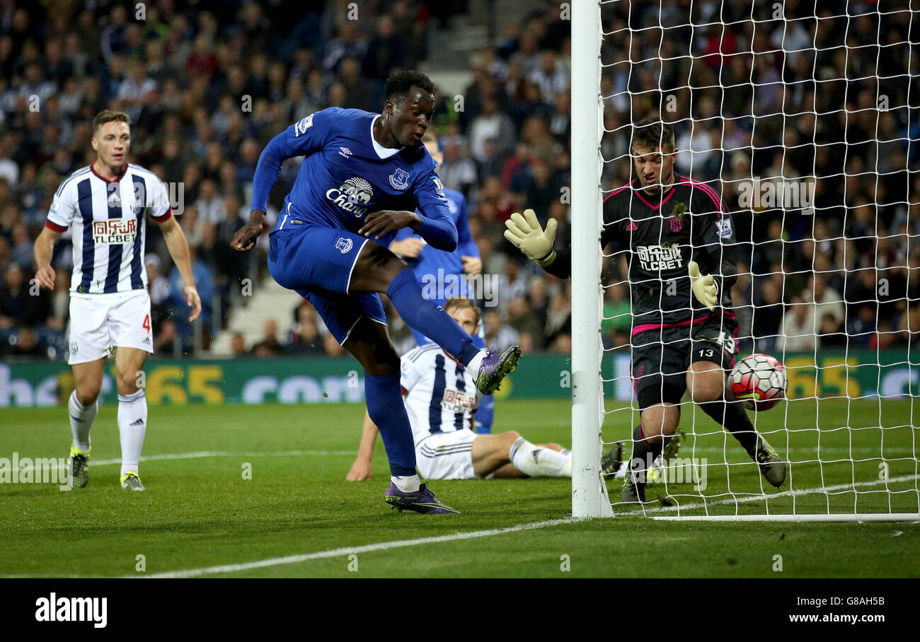 Fußball - Barclays Premier League - West Bromwich Albion gegen Everton - The Hawthornes. Evertons Romelu Lukaku erzielt das dritte Tor seines Spielers Stockfoto