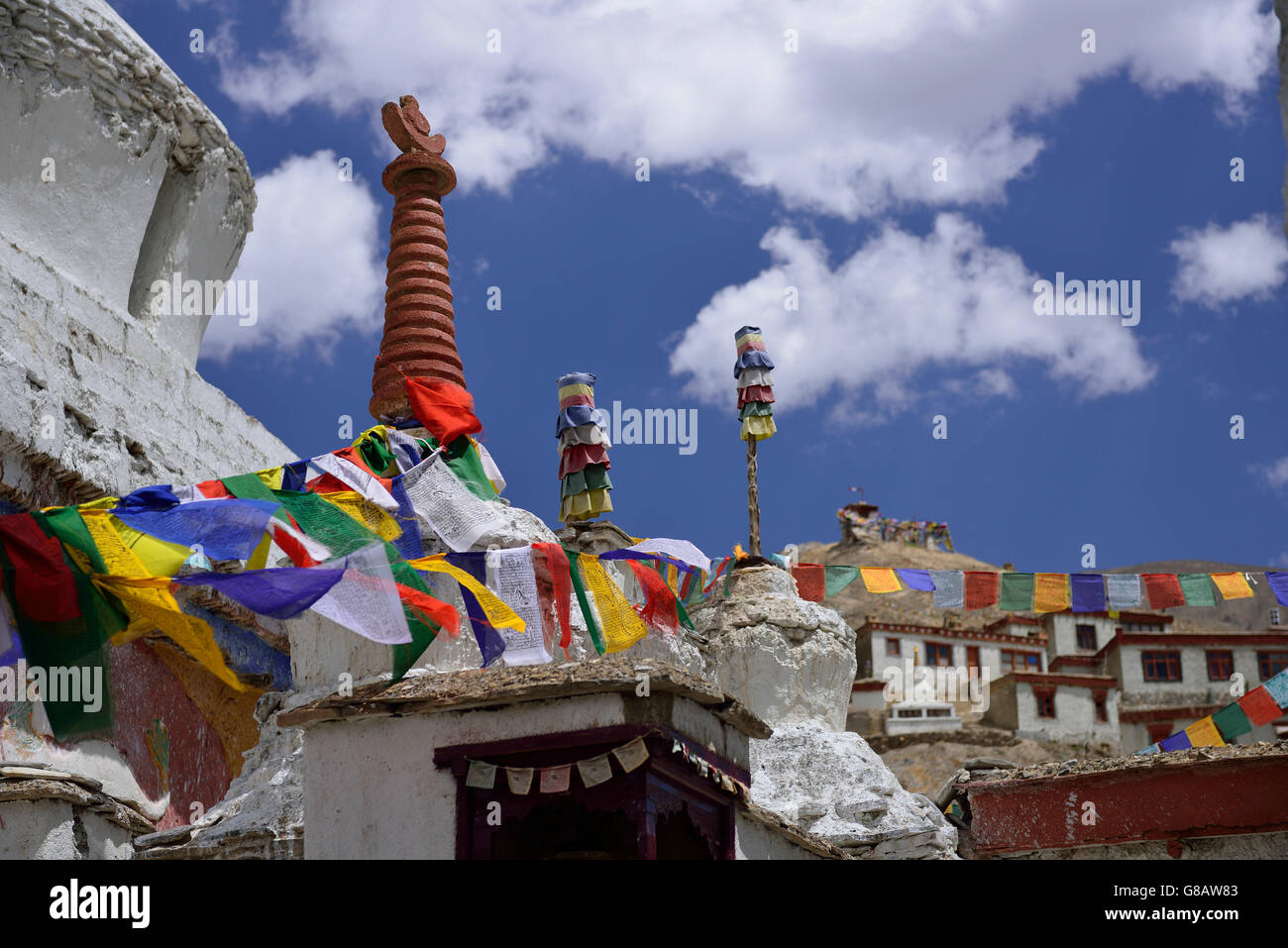 Gebetsfahnen, Kloster Lamayuru, Ladakh, Jammu und Kaschmir, Indien Stockfoto
