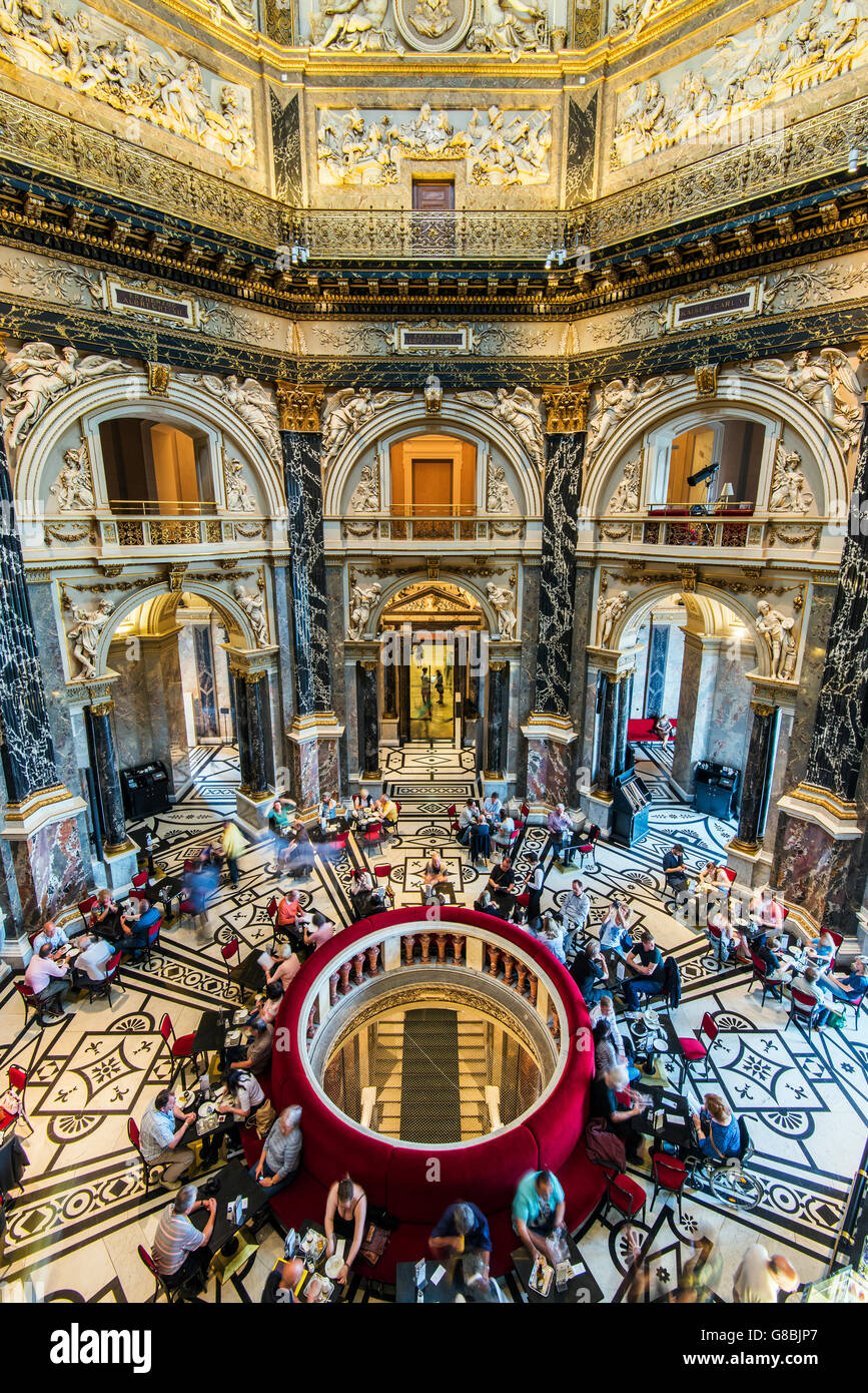 Cafe im Inneren des Kunsthistorischen Museums oder des Kunsthistorischen Museums, Wien, Österreich Stockfoto