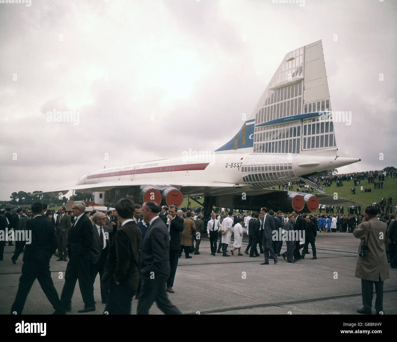 Der in Großbritannien gebaute Überschalljetliner Concorde verlässt seinen Hangar in Filton, Bristol, zum ersten Mal für Motorentests. Stockfoto