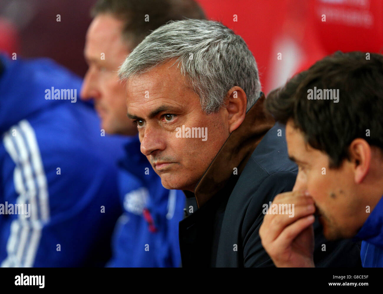 Chelsea-Manager Jose Mourinhovor dem Spiel Capital One Cup, Fourth Round im Britannia Stadium, Stoke-upon-Trent. Stockfoto