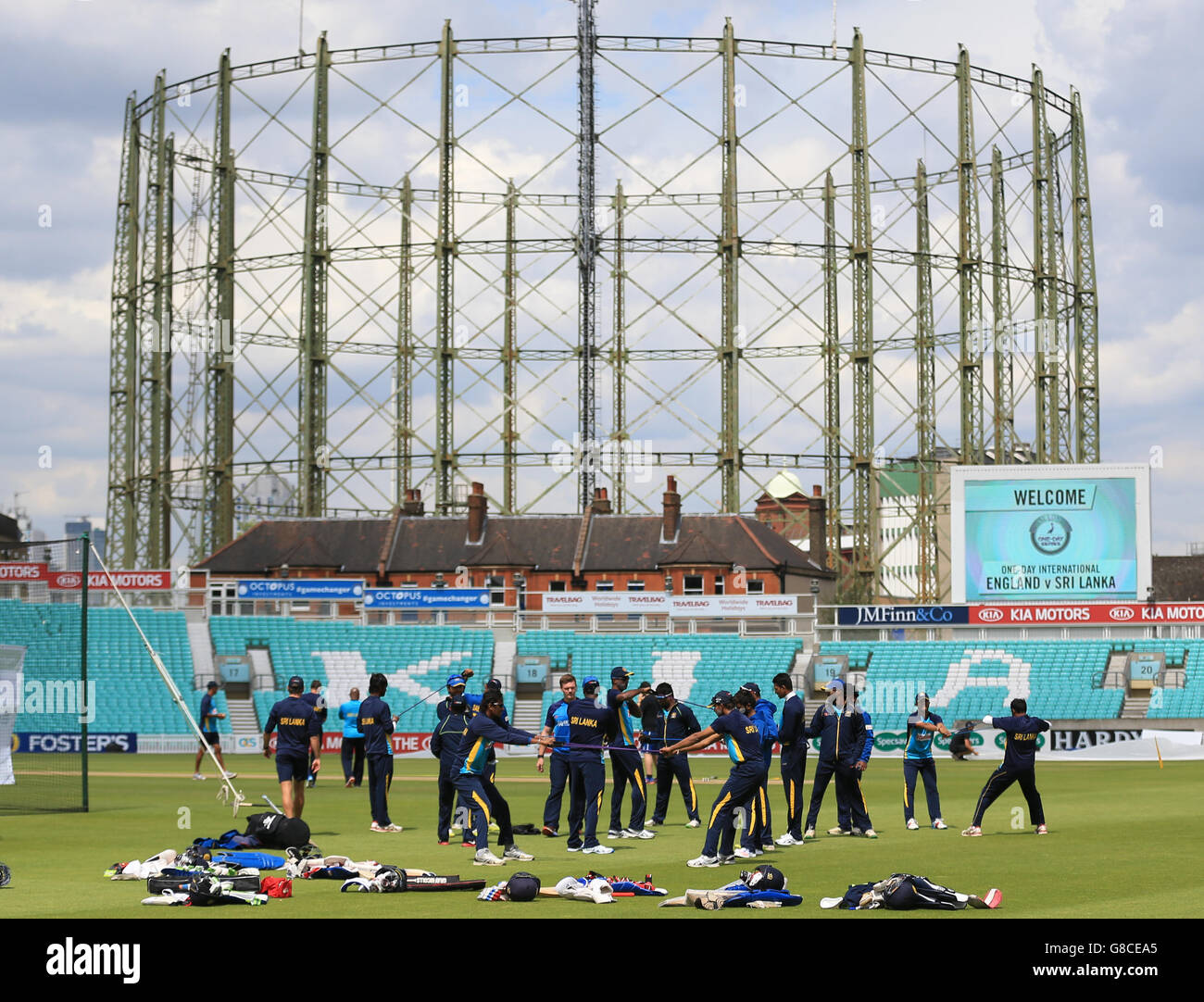 Sri Lanka Kader Aufwärmen während einer Sitzung der Netze bei Kia Oval, London. Stockfoto