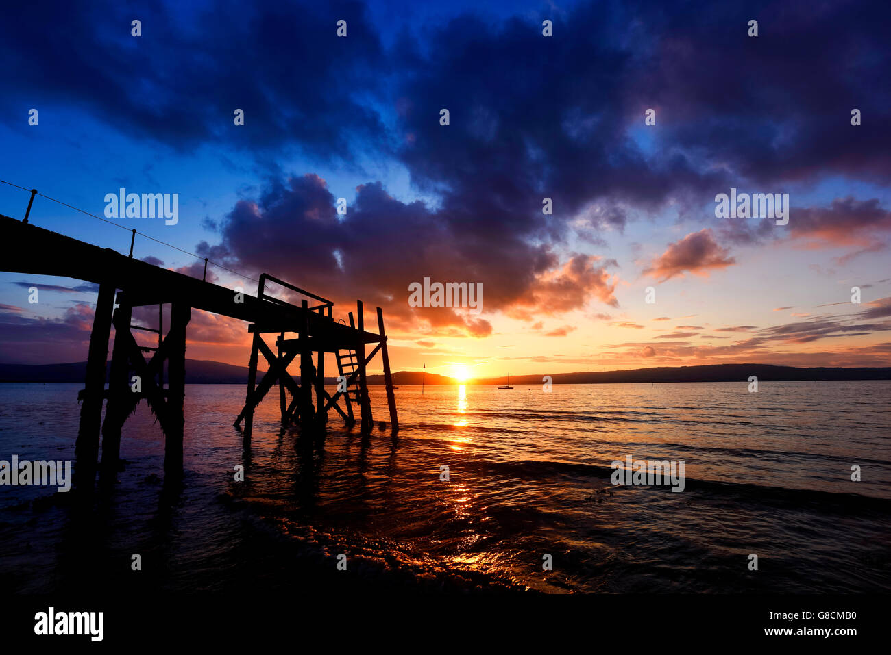 Sonnenuntergang am Holywood über Nordirland Belfast Lough Stockfoto