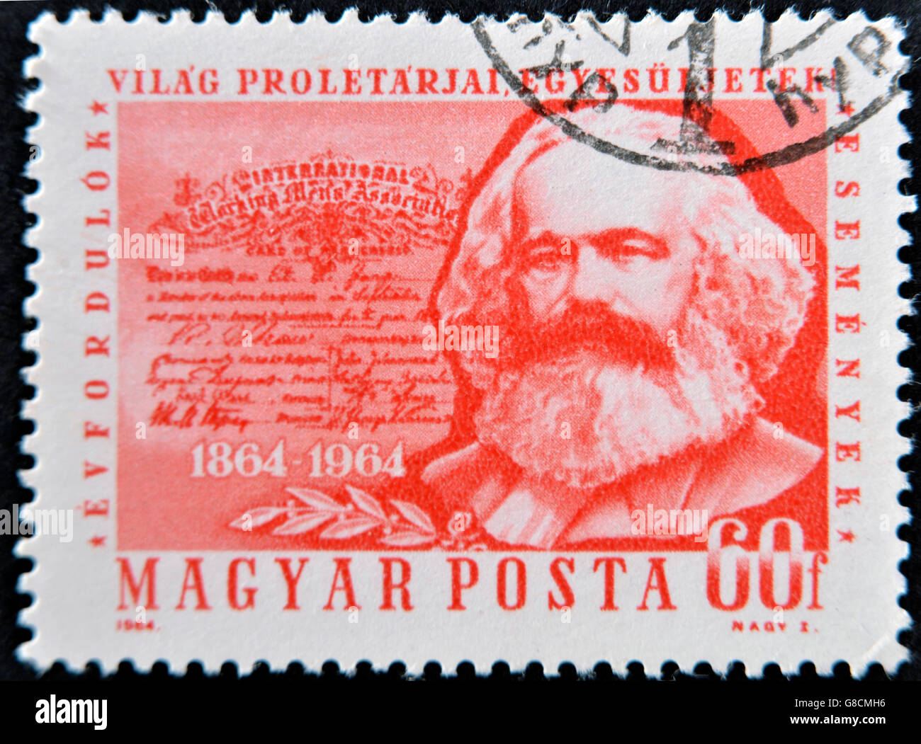 Ungarn - CIRCA 1964: Eine Briefmarke gedruckt in Ungarn zeigt Bild von Karl Marx, berühmte Kommunismus Soziologe, ca. 1964 Stockfoto