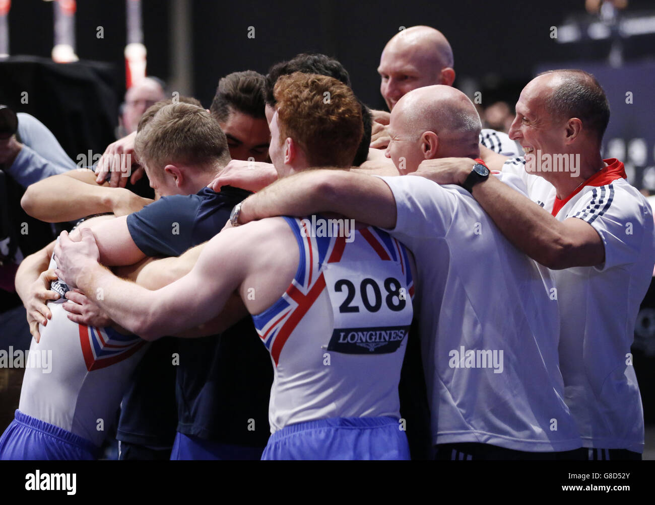 Großbritannien feiert, nachdem es am sechsten Tag der Weltmeisterschaften 2015 beim SSE Hydro in Glasgow Silber im Mannschaftsfinale der Männer gewonnen hat. Stockfoto