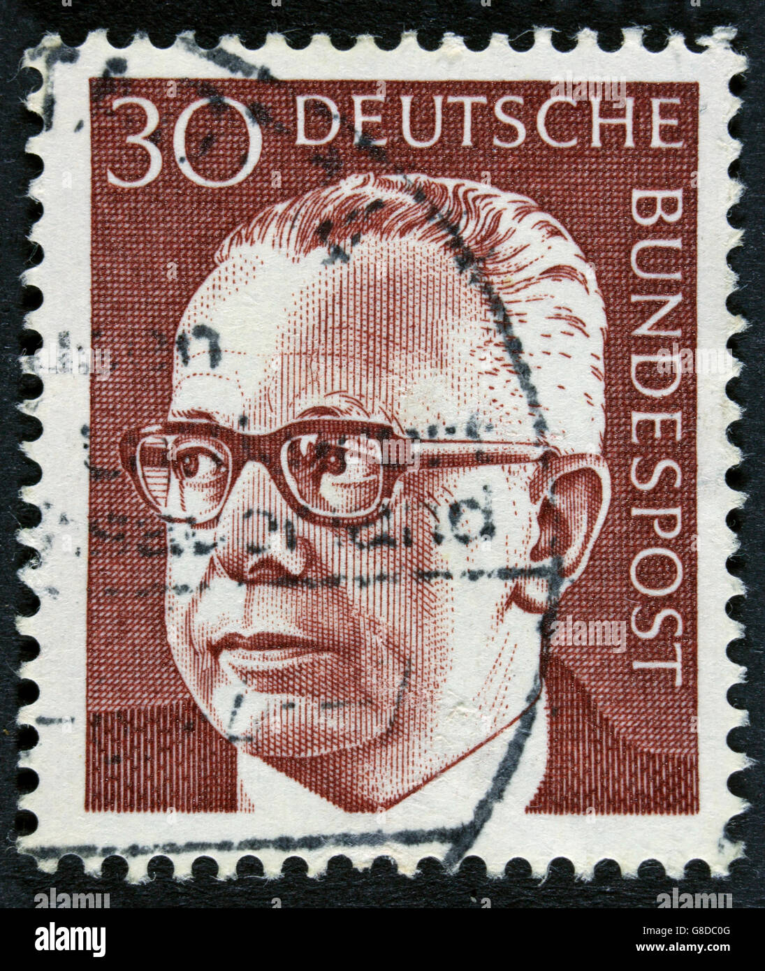 Deutschland - ca. 1971: Briefmarke gedruckt in DDR zeigt Präsident Gustav Heinemann Stockfoto
