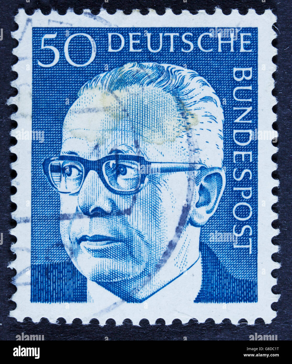 Deutschland - ca. 1971: Briefmarke gedruckt in DDR zeigt Präsident Gustav Heinemann Stockfoto