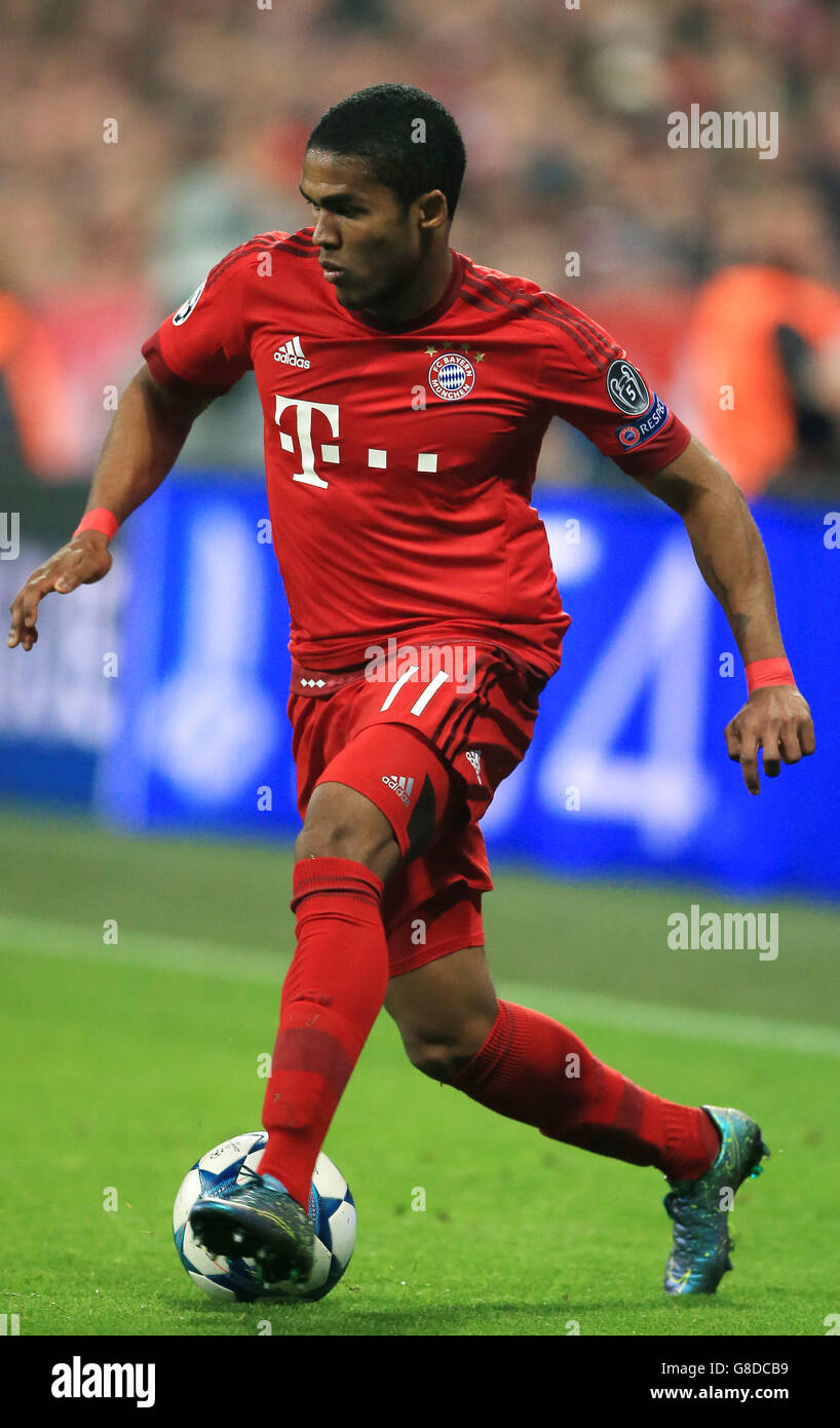 Fußball - UEFA Champions League - Gruppe F - Bayern München / Arsenal - Allianz Arena. Douglas Costa, Bayern München Stockfoto