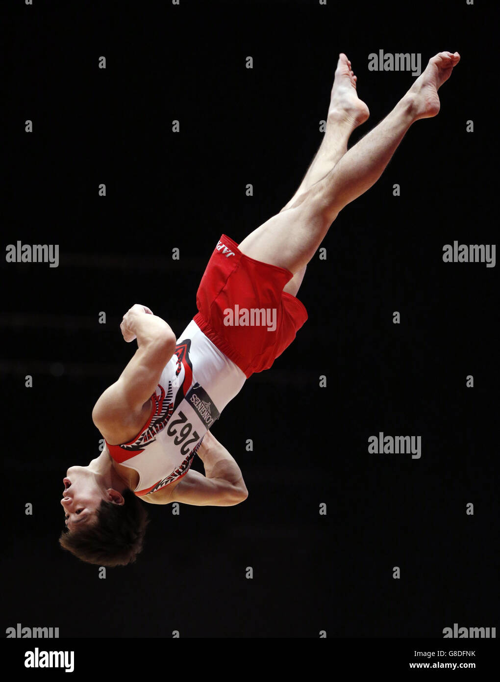 Gymnastik - Weltmeisterschaften 2015 - Tag drei - das SSE Hydro. Der japanische Naoto Hayasaka tritt am dritten Tag der Weltmeisterschaften 2015 beim SSE Hydro, Glasgow, an der Bodenübung an. Stockfoto