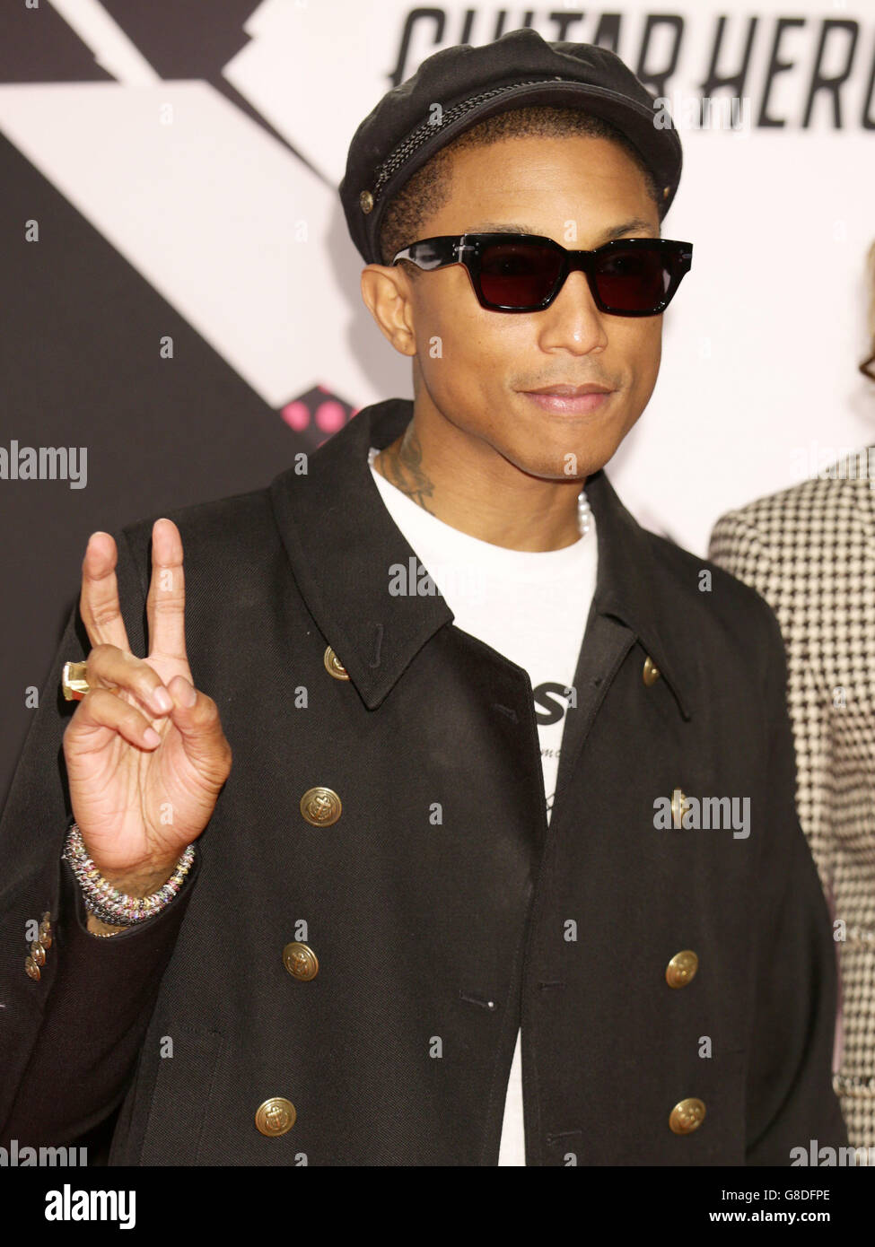 Pharrell Williams bei den MTV European Music Awards 2015 im Mediolanum Forum di Assago in Mailand, Italien. Bilddatum: Sonntag, 25. Oktober 2015. Siehe PA Story: SHOWBIZ EMA. Bildnachweis sollte lauten: Yui Mok/PA Wire Stockfoto