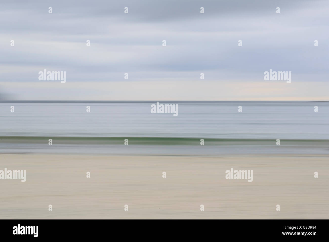 Strand abstrakt, Calgary Bay, Mull.  Langzeitbelichtung beim Schwenken der Kamera Stockfoto