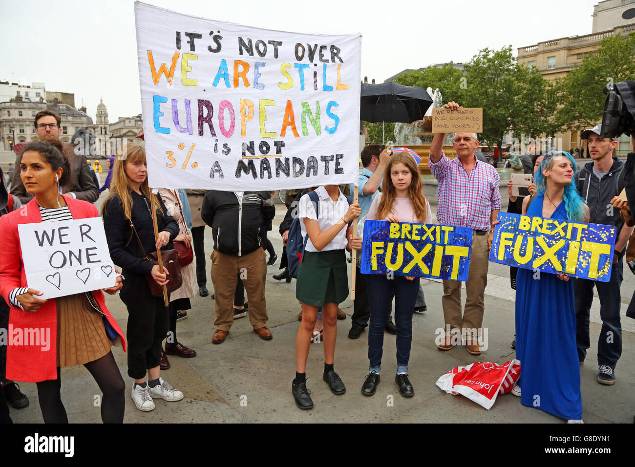 Demonstranten am London bleibt Anti-Austritt Demonstration, Trafalgar Square, London Stockfoto