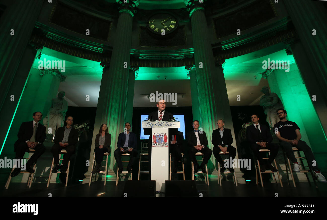 Taoiseach Enda Kenny kündigt die Schaffung von 320 neuen Arbeitsplätzen für Dublin durch sechs nordamerikanische Unternehmen mit hohem Wachstum im Rathaus in Dublin an. Stockfoto