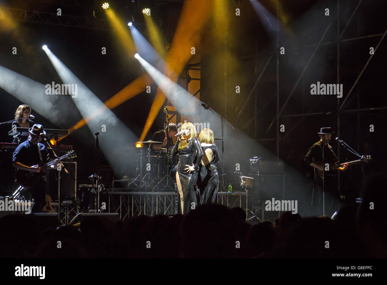 Die Brigitte singen in Rom - Italien, auf der Bühne von einem öffentlichen Konzert. Stockfoto