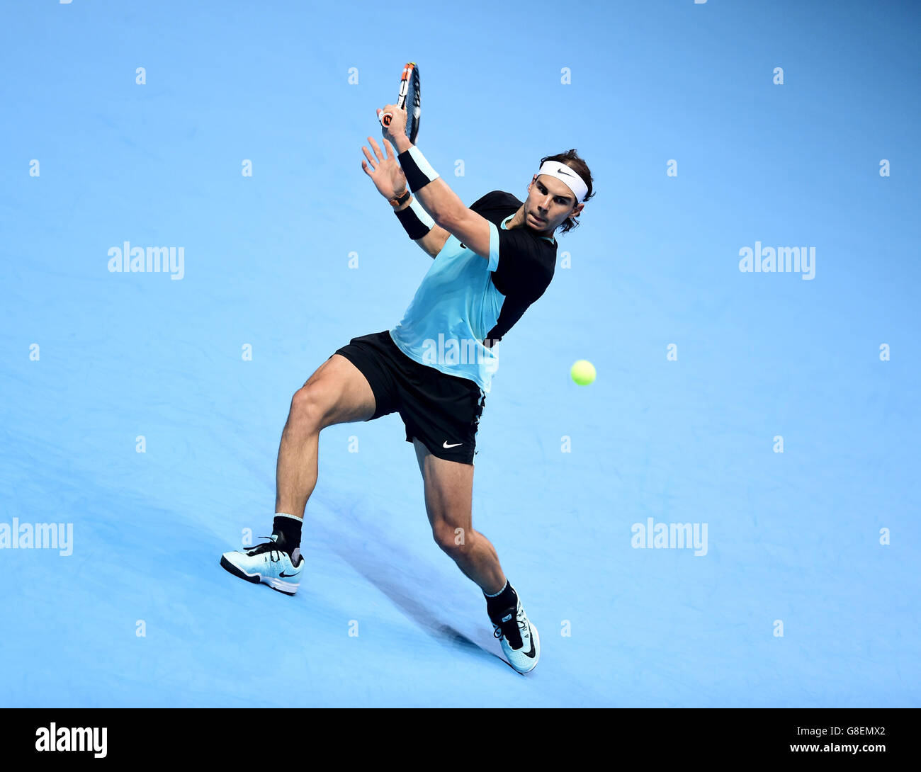 Der Spanier Rafael Nadal am siebten Tag des ATP World Tour Finals in der O2 Arena in London. DRÜCKEN SIE „ASSOCIATION Photo“. Bilddatum: Samstag, 21. November 2015. Siehe PA Geschichte TENNIS London. Bildnachweis sollte lauten: Adam Davy/PA Wire. Stockfoto