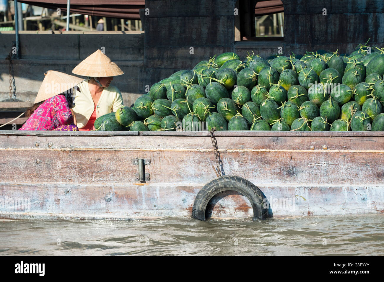 Wassermelonen für Verkauf bei Cai Rang Floating Market, Cai Rang Bezirk, Can Tho, Mekong Delta, Vietnam Stockfoto