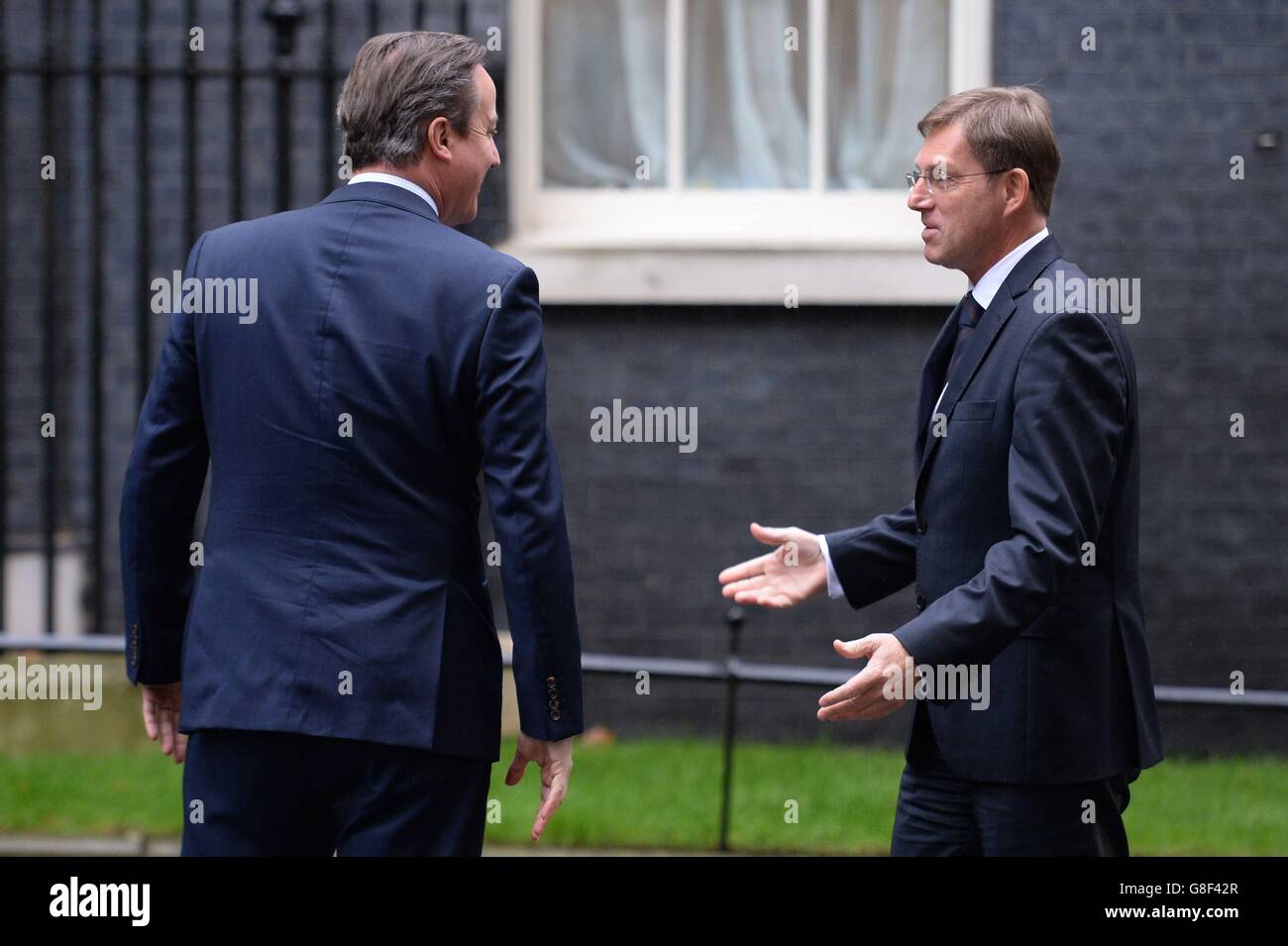 Cameron trifft Premierminister Miro Cerar Sloweniens Stockfoto