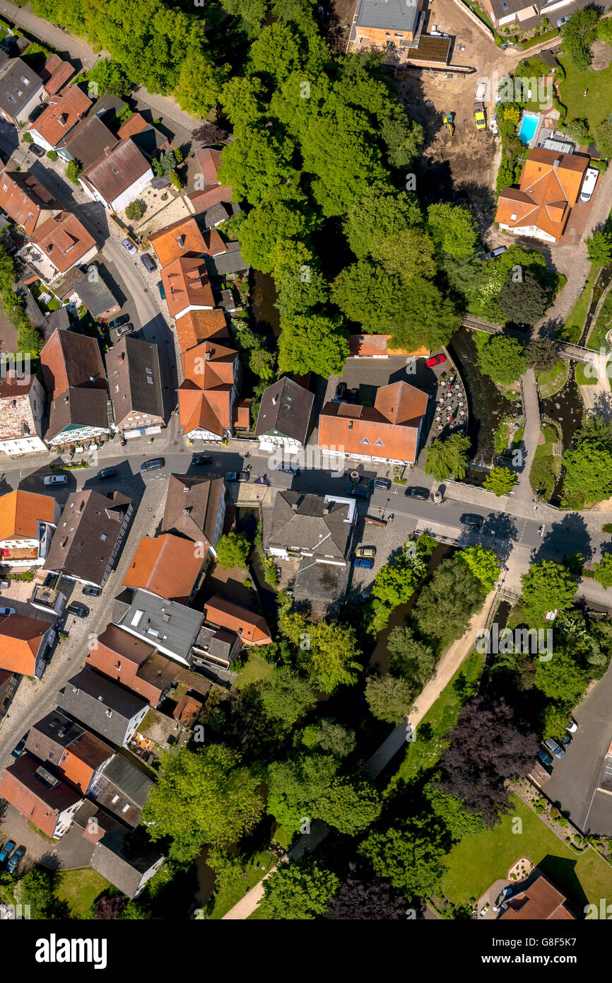 Luftaufnahme, Stadt Mühle, Nordtor, schlechter EMS, EMS-Insel, Stadtgrabenzufluß, Monument Square, Rietberg, Ostwestfalen, Stockfoto
