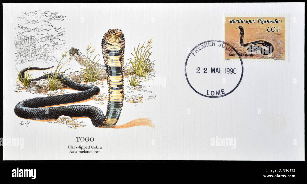 TOGO - CIRCA 1990: Eine Postkarte gedruckt in Togo zeigt Schwarz-lippige Kobra, Naja Melaneuloca, circa 1990 Stockfoto