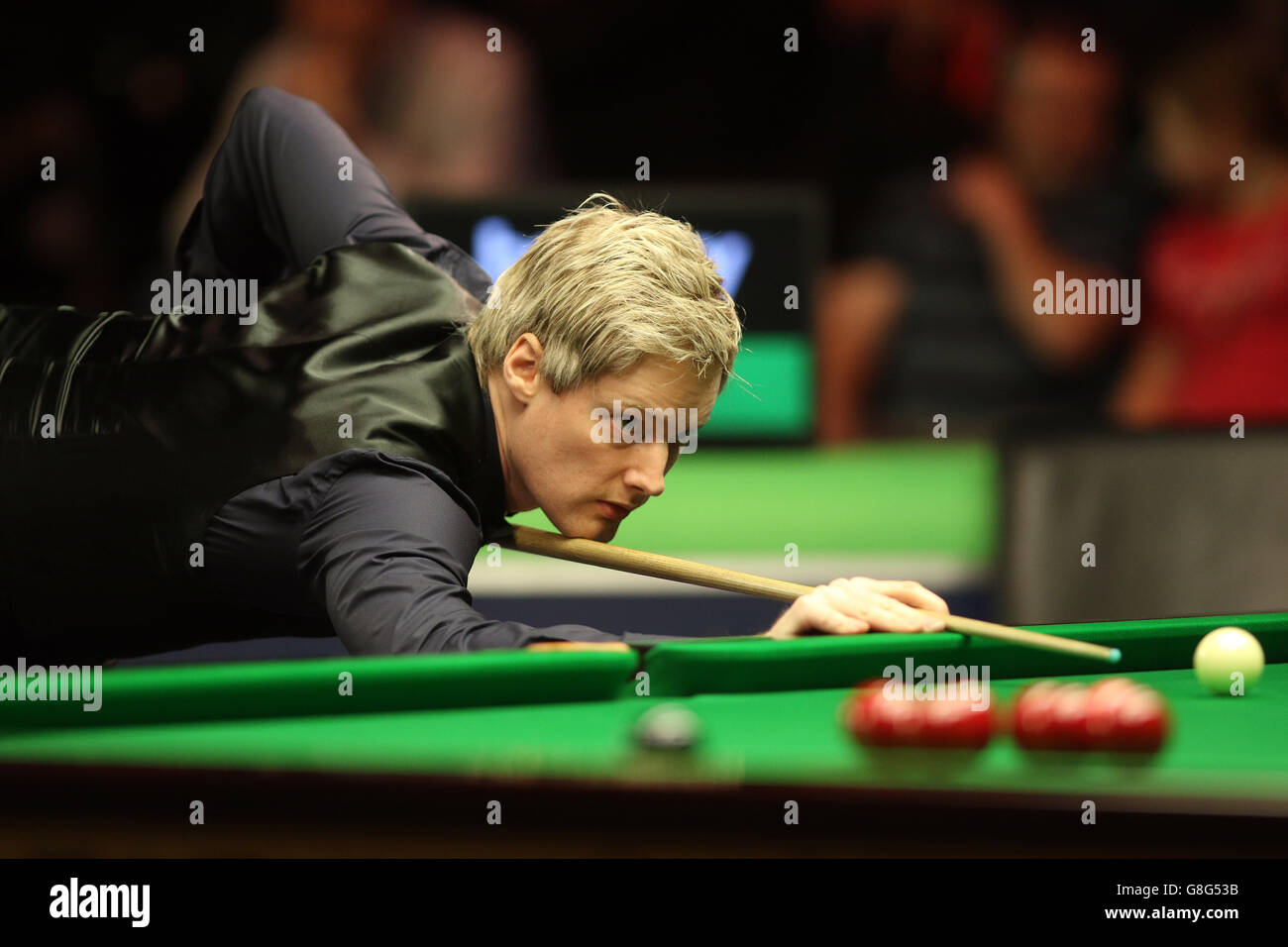 Neil Robertson aus Australien am fünften Tag der 2015 Betway UK Snooker Championship beim York Barbican, York. DRÜCKEN SIE VERBANDSFOTO. Bilddatum: Sonntag, 29. November 2015. Siehe PA Story SNOOKER York. Das Foto sollte lauten: Richard Sellers/PA Wire. Stockfoto