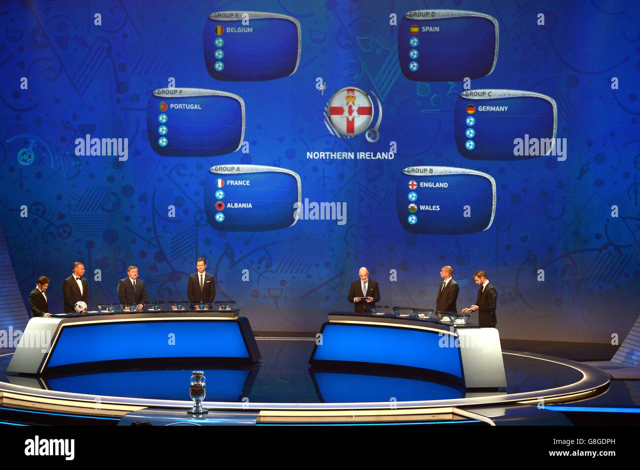 Nordirland wird während der UEFA Euro 2016-Ziehung in Paris in die Gruppe C gezogen. Stockfoto