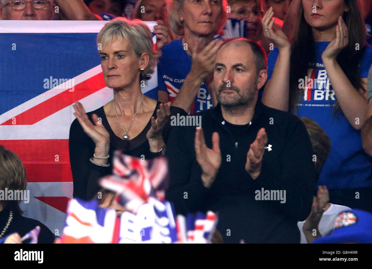 Andy Murrays Mutter Judy und Vater werden am dritten Tag des Davis Cup Finales im Flanders Expo Center in Gent sein. Stockfoto